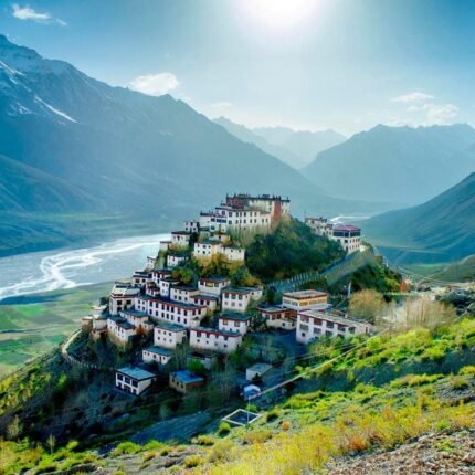 The Ultimate Ladakh Experience: Desert, Monasteries & Lakes