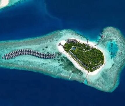 Maldives Tour Package - Hurawalhi Resort