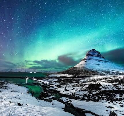 The Natural Wonders of Iceland – 10-Day Private Tour